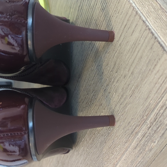 Rag and Bone size 39.5 Burgundy Patent Leather and Suede Ankle Boots wit… - Picture 4 of 8